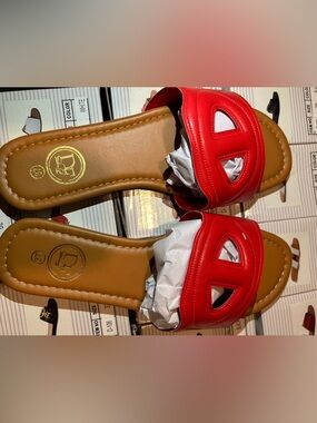 Women’s Slide Sandals Size 7 – 3 for $50 Deal 🔥